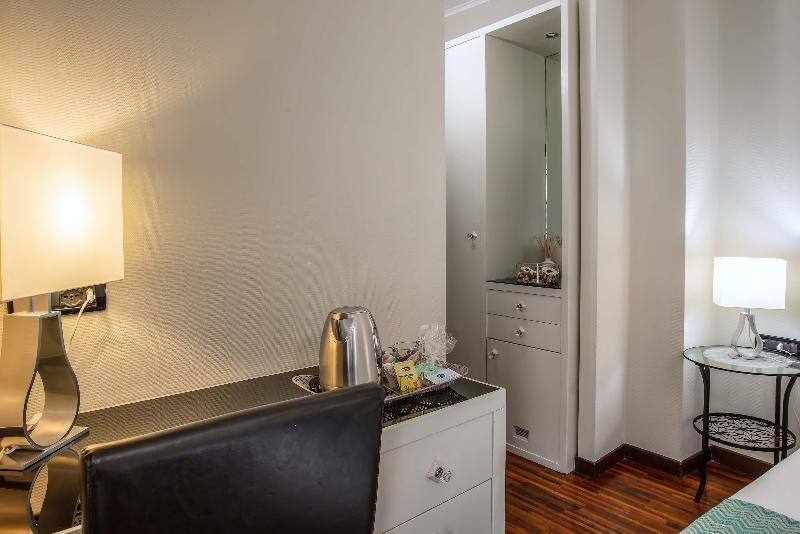 Merulana Inn Guest House Рим Экстерьер фото